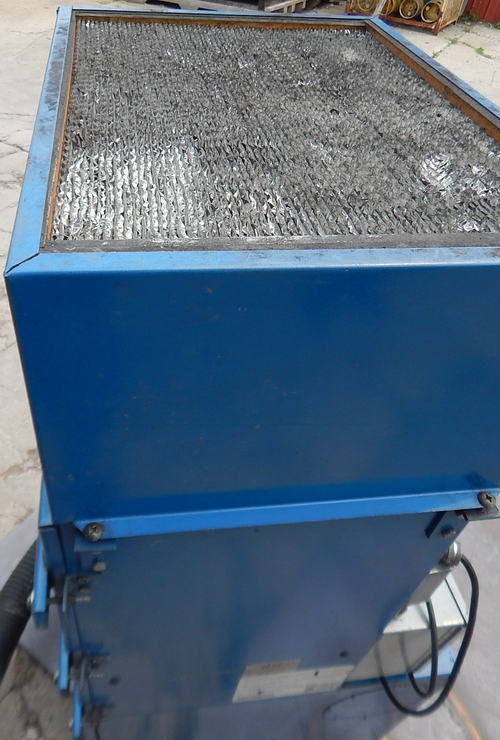 550 CFM DONALDSON Dust Collector, 65 Sq Ft Filter Area, 1.8 Cu Ft Dust Drawer