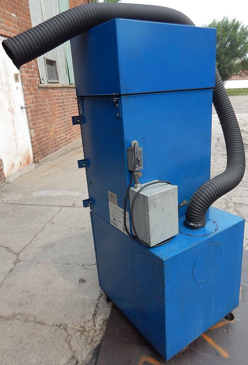 550 CFM DONALDSON Dust Collector, 65 Sq Ft Filter Area, 1.8 Cu Ft Dust Drawer