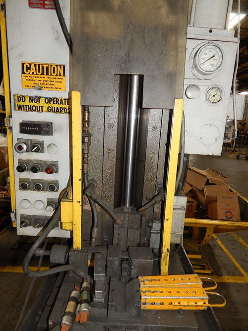 4 Ton, 24 Str, B & H ASTRO Vertical Hydraulic Broach, 20.5 x 15 Bed, 25 HP Hyd