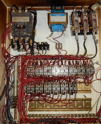 4 Ton, 24 Str, B & H ASTRO Vertical Hydraulic Broach, 20.5 x 15 Bed, 25 HP Hyd