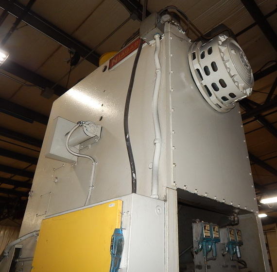 150 Ton NIAGARA OBI Press, 6 Str, 20.5 SH, 34 x 24 Ram, 50 x 30 Bed