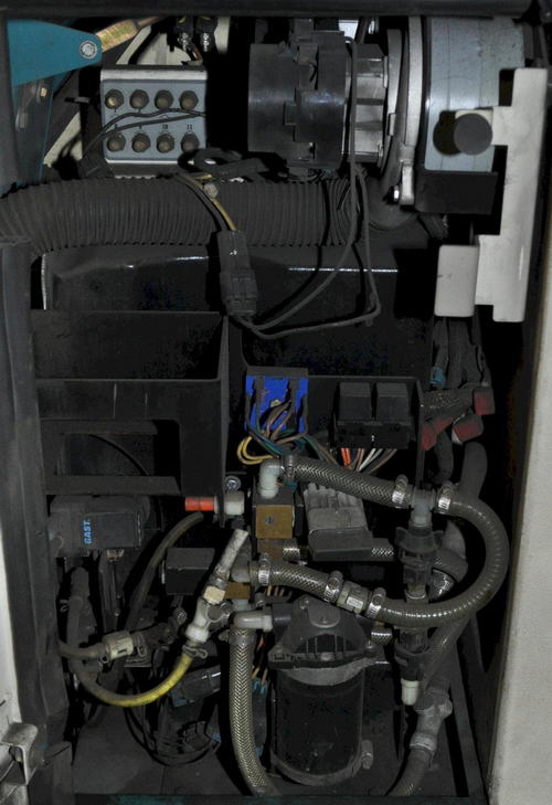 TENNANT 8300 Sweeper Scrubber, 50 Sweeping Path, 36 Volt, Charger, 1,072 Hours