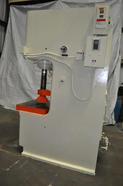 50 Ton DENISON Multipress, 15 Str, 24-1/4 Dylt, 30 x 22 Bed, 30 HP