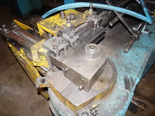 2-1/2 PINES 1-1/4 Hyd Bender, CCW, 8-Pos Turret Stop, Mandrel Extractor, 10 HP