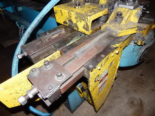 2-1/2 PINES 1-1/4 Hyd Bender, CCW, 8-Pos Turret Stop, Mandrel Extractor, 10 HP