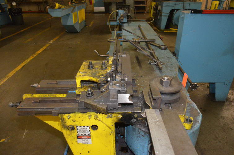 3 PINES 2 Hyd Bender, 8-Pos Turret, 200 Deg Rotation, Mandrel Extraction