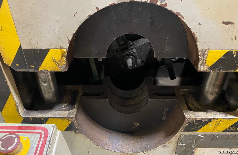 4 T-DRILL F-100 Flanging Machine, 3,400 Load Max, 169 Lift Height, 7.5/3 HP