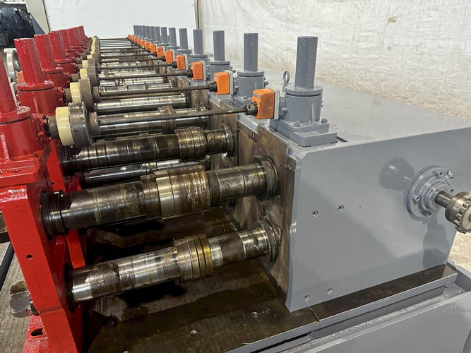 22/24-Stand TISHKEN Roll Former, 3-1/2 Spdl, 21 RS, 14 Horiz, 75 HP