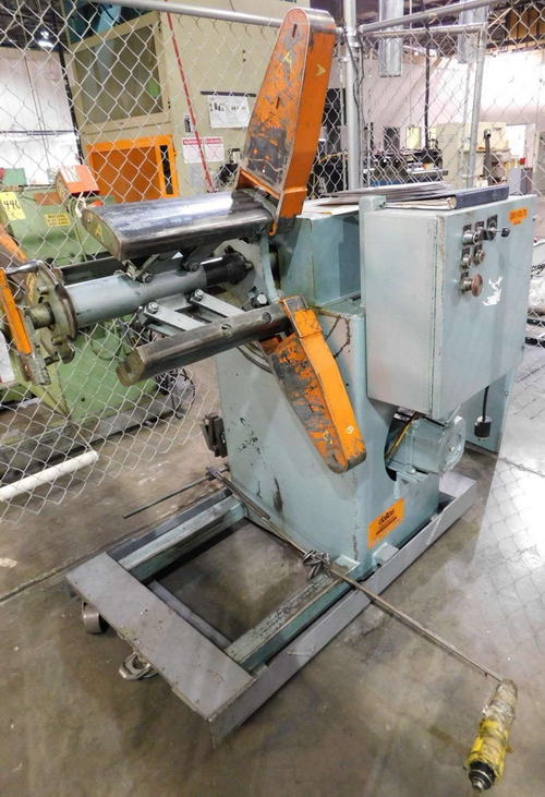 2,500 Lb DALLAS Motorized Uncoiler, 16 to 20 ID, 12 Width, Loop Control