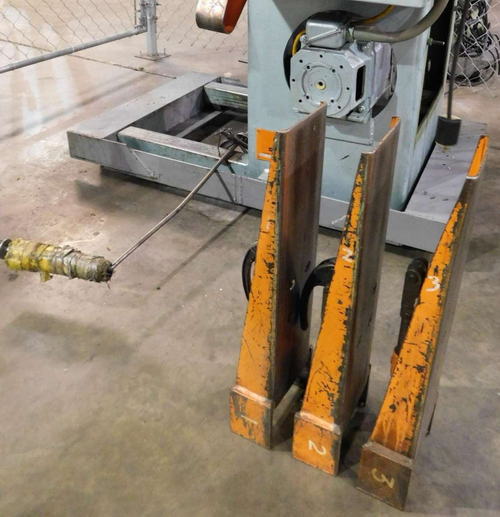 2,500 Lb DALLAS Motorized Uncoiler, 16 to 20 ID, 12 Width, Loop Control