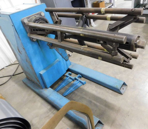 4,000 Lb DURANT Motorized Uncoiler, 15 to 20 ID, 64 OD, 32 Width, Loop Ctr