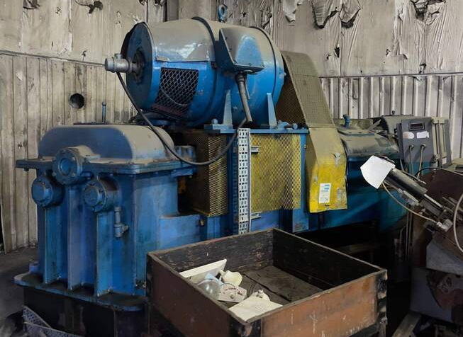 6-1/2 MEDART Tube Straightener, 3 Over 2, 0 to 120 FPM, Entry Pinch Rolls