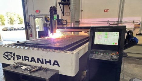 63 x 122 PIRANHA HD510 CNC Plasma Cutter with Hypertherm XPR300