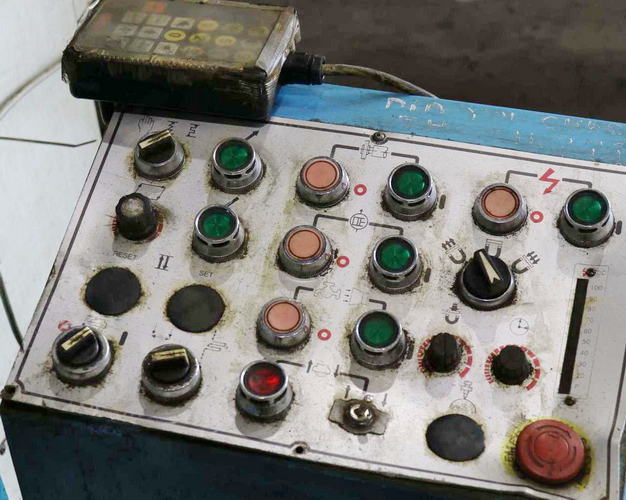 20 x 40 AWM Horizontal Surface Grinder, 5 HP Spindle, 3 HP Hydraulic