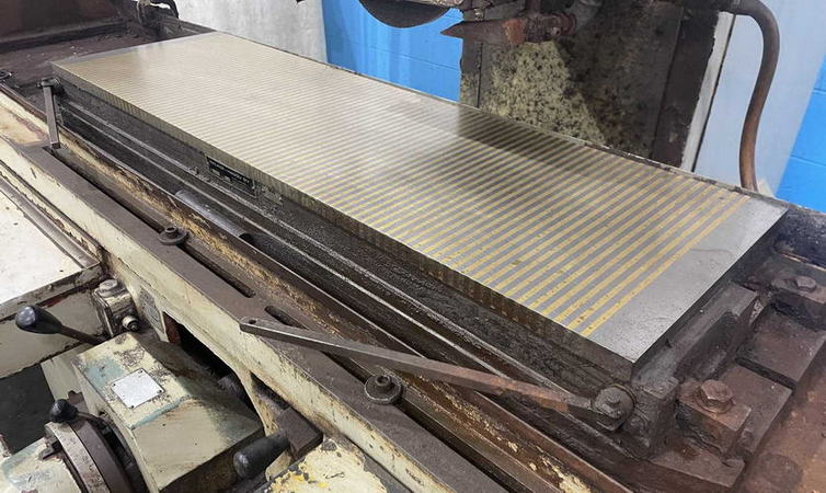 12 x 39 TOS Horizontal Surface Grinder, 4 HP Spindle, 1.5 HP Hydraulic