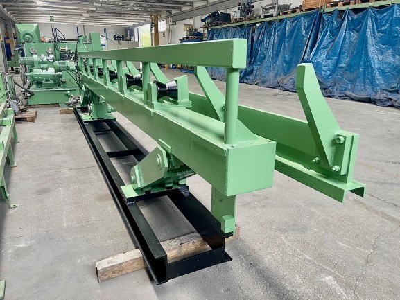 100mm LANDGRAF Bar Peeler, 1900mm to 6500mm Length, to 40M/Min, Loading Table
