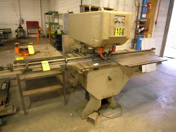 30 Ton STRIPPIT Punch, Sindle End, 64 x 30 Work Table, 22 Throat