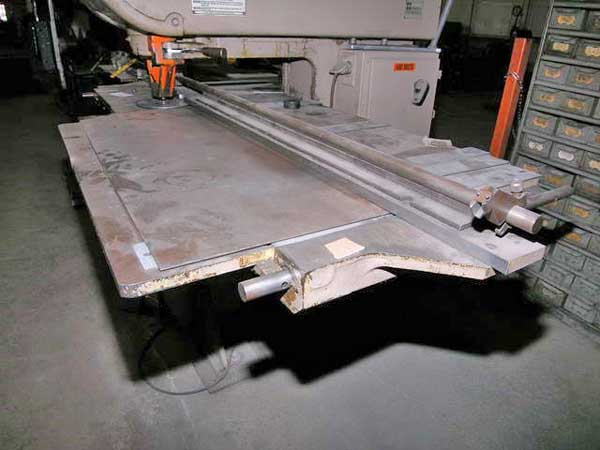 30 Ton STRIPPIT Punch, Sindle End, 64 x 30 Work Table, 22 Throat