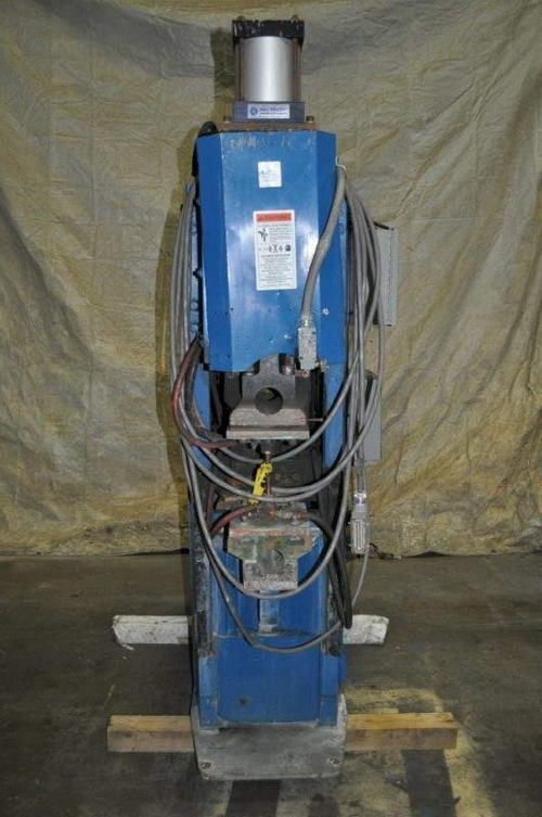 150 KVA MCCREERY Pedastal Welder, 12 Thr, Adj Ht Lower Platen, Projection Type