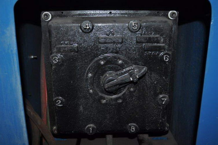 150 KVA MCCREERY Pedastal Welder, 12 Thr, Adj Ht Lower Platen, Projection Type