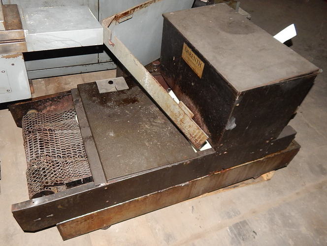 9.8 x 23.6 KELLENBERGER Univ OD/ID Grinder, Coolant Pump/Tank/Paper Filter