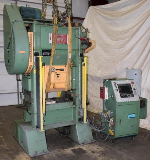 60 Ton FLEXOPRESS SSDC Press, 2 Str, 8 SH, 2 Adj, 32 x 24 Bed, 100-400 SPM
