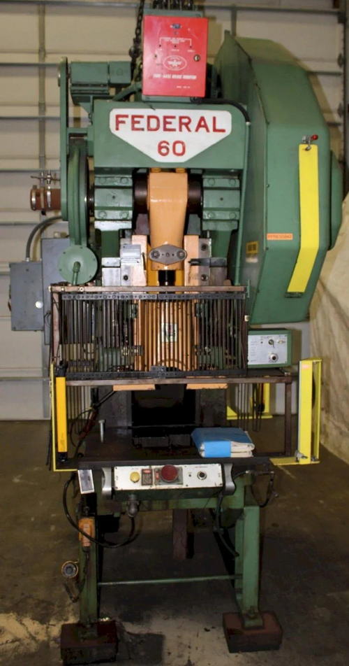 60 Ton FEDERAL OBI Press, 4 Str, 13 SH, 2.5 Adj, 32 x 21 Bed, 90 SPM