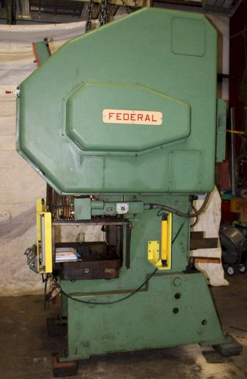 60 Ton FEDERAL OBI Press, 4 Str, 13 SH, 2.5 Adj, 32 x 21 Bed, 90 SPM