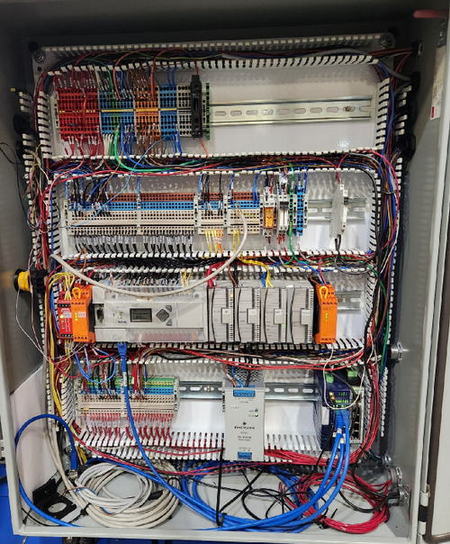 600 Ton MAGNUM Hydraulic Press, 42 Str, 54 Dylt, 60 x 48 Slide, 100 HP