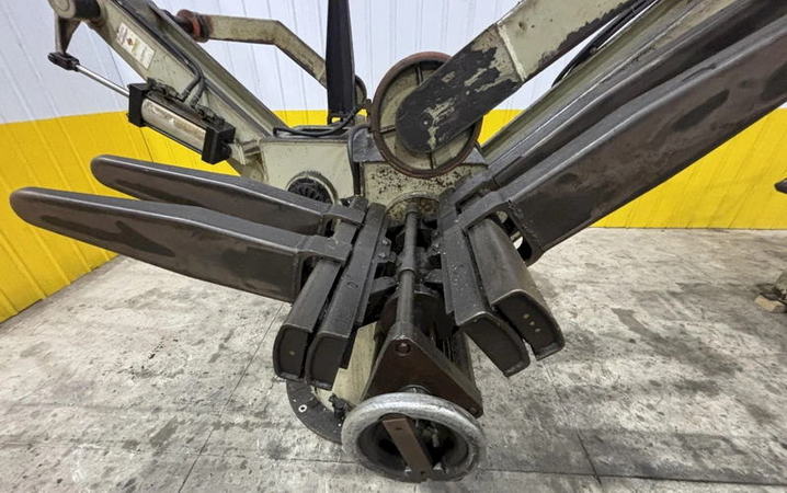 4,000 Lb CWP Double End Uncoiler, 13 to 17 ID, 60 OD, 18 Width