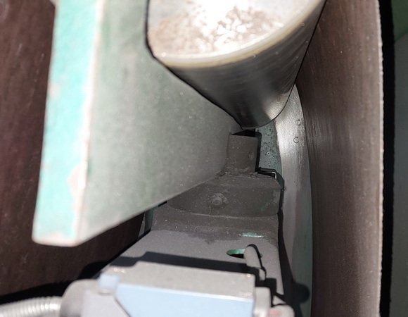 18 TIMESAVERS 6019-1 Wood Polishing Belt Grinder, 520 Hours, 10 HP