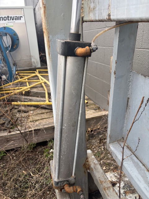 COLT Thread-Up Table, 10' Long, 37 Wide, Pneumatic